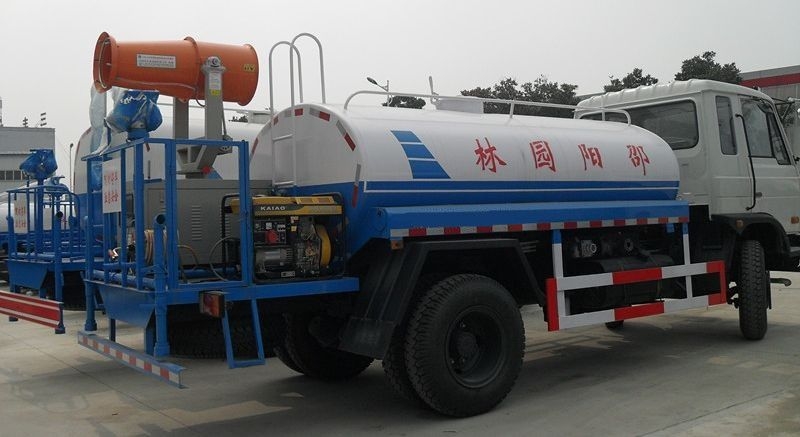 東風145農藥噴灑車